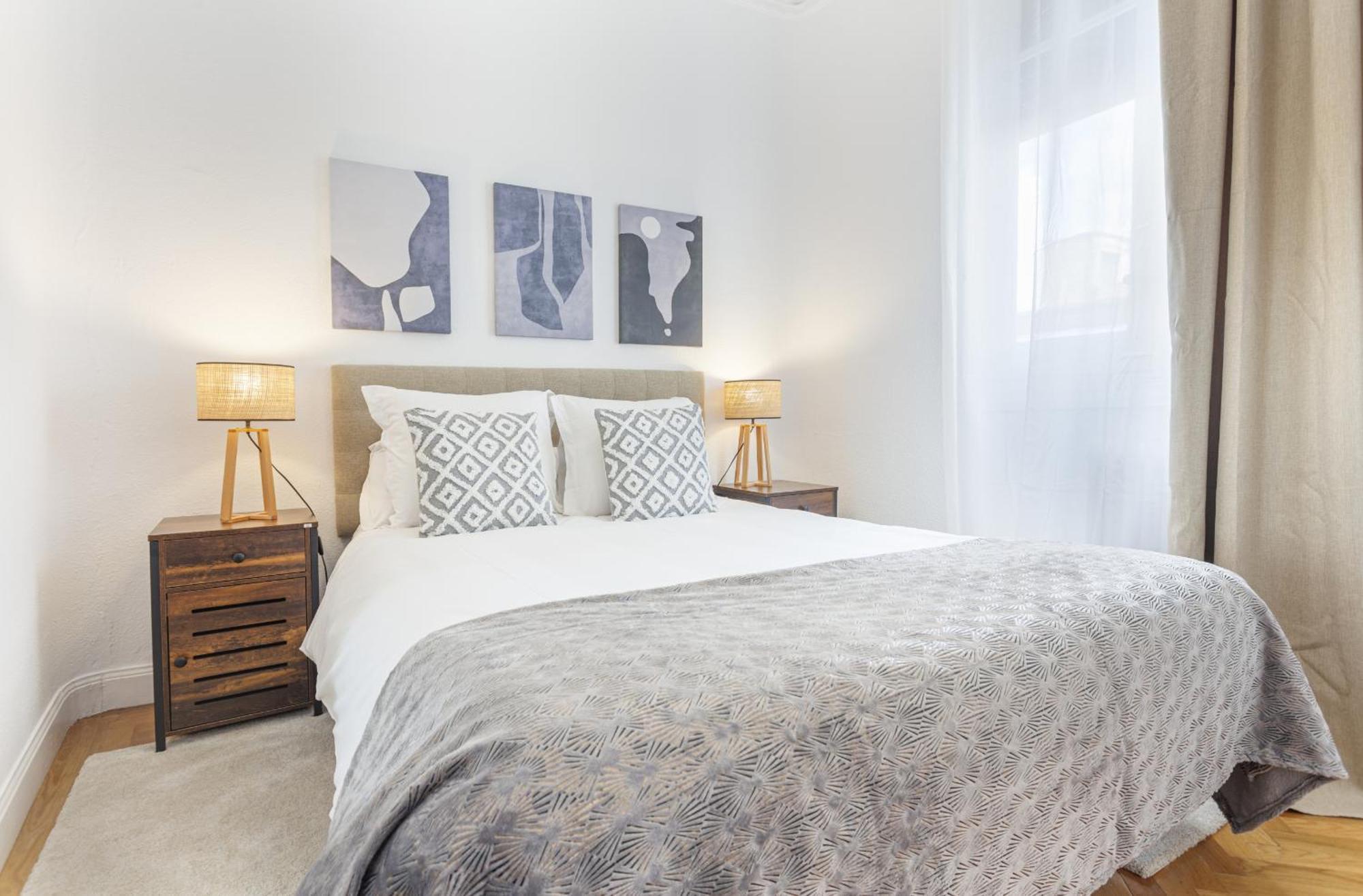 Apartamento Santa Ana Place En Madryt Zewnętrze zdjęcie